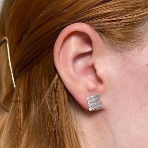 Pendientes de plata cuadrado irregular.