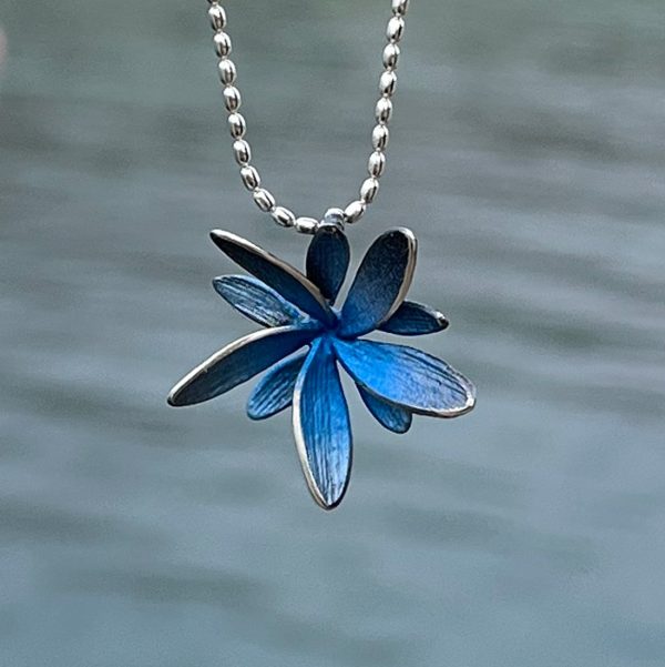 Colgante Margot azul.